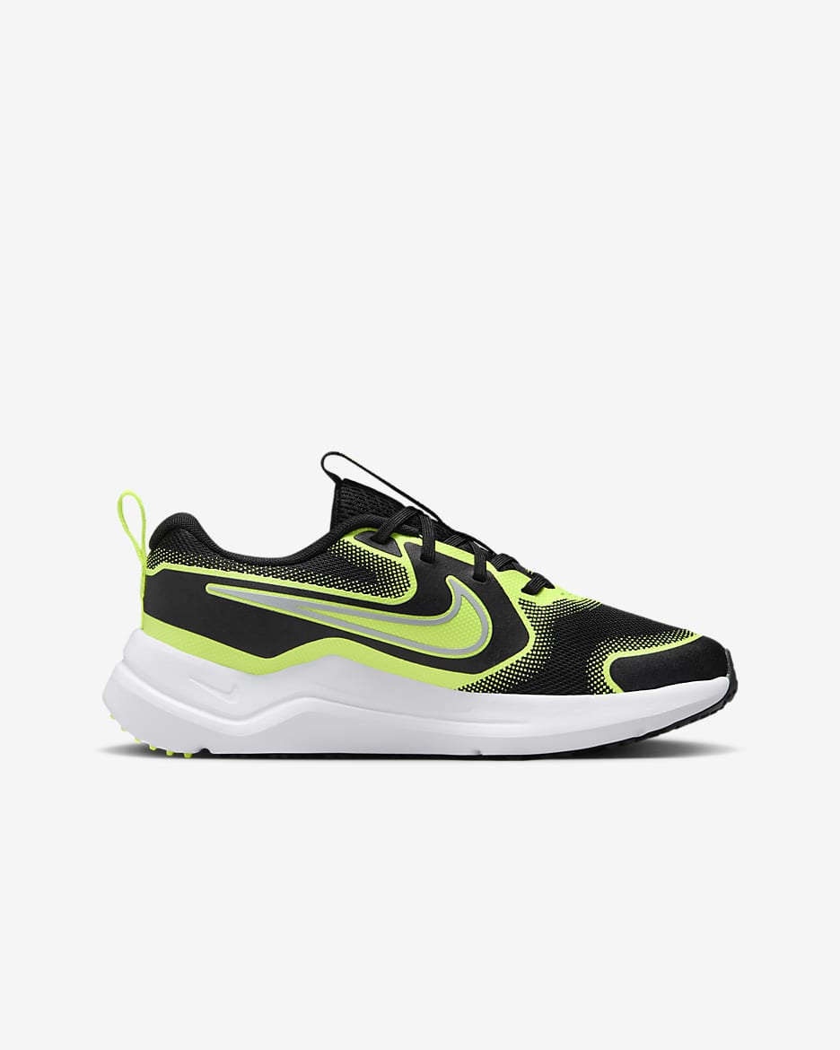 Nike Cosmic Runner Older Kids Road Running Shoes